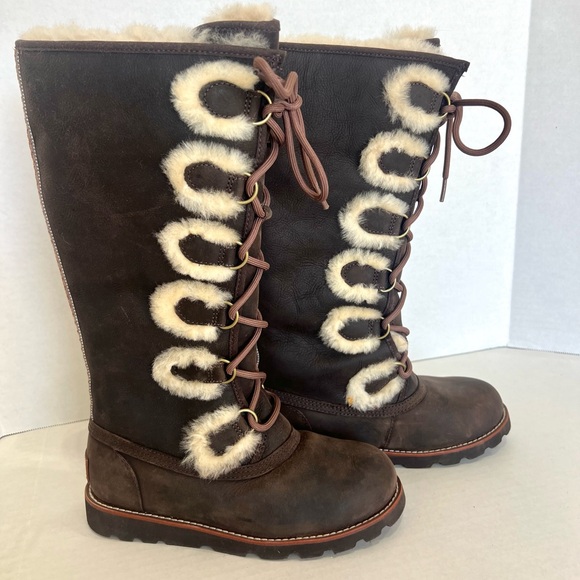 NWOT UGG Australia Rommy Tall Lace Up Winter Boots - size 6 - Picture 1 of 6